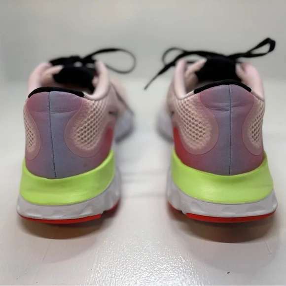 Nike Renew Run in the 'Pink Foam' women’s size 10 - Picture 6 of 11
